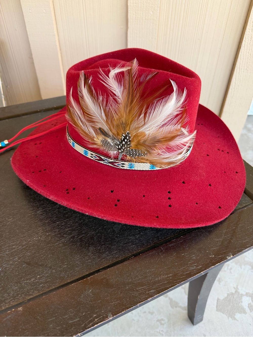 Women’s Red Felt Feather Trim Fedora Hat